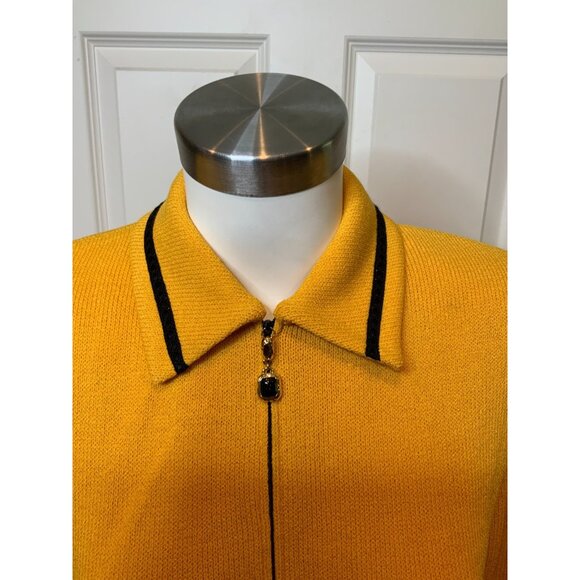St. John Collection Dark Yellow Knit Zip-Up Jacket W/ Navy Blue Trim, Size 4 - Picture 2 of 9